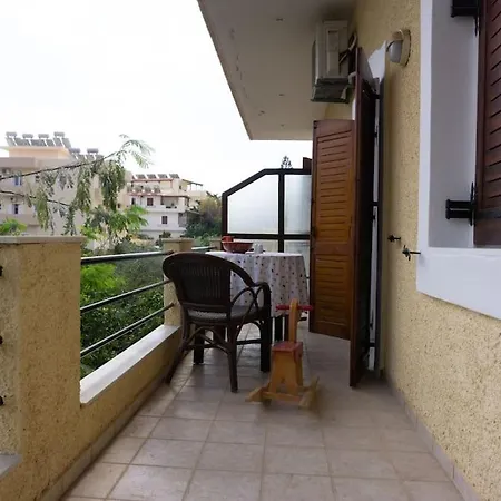 Bright Studio Near The Beach With Balcony #3 * Gazi