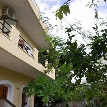 Bright Studio Near The Beach With Balcony #3 Apartment Gazi